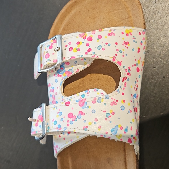 Girls slides - Picture 2 of 5